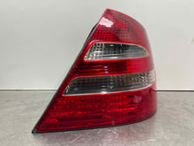 Load image into Gallery viewer, TAIL LIGHT LAMP ASSEMBLY E350 E320 E500 E55 03 04 05 06 Right - NW459495
