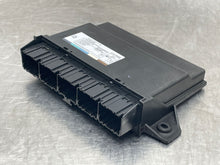 Load image into Gallery viewer, KEYLESS ENTRY CONTROL MODULE COMPUTER Volvo S60 XC60 11 12 13 14 15 - NW459651