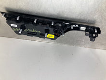 Load image into Gallery viewer, Temperature Controls Kia Sedona 2020 - NW460620