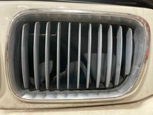 Load image into Gallery viewer, Grille BMW 328I 1998 - NW460608