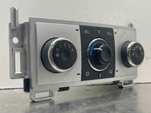 Load image into Gallery viewer, TEMPERATURE CONTROLS Chevrolet Malibu 08 09 10 11 12 - NW462085