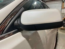 Load image into Gallery viewer, Side View Door Mirror Lincoln MKS 2015 - NW462787