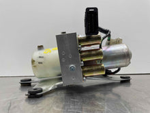 Load image into Gallery viewer, CONVERTIBLE TOP MOTOR Audi A4 S4 RS4 2003 03 2004 04 2005 05 06 07 08 09 - NW464727