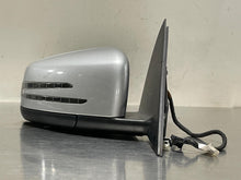 Load image into Gallery viewer, SIDE VIEW DOOR MIRROR C250 C300 C350 C63 12 13 14 Right - NW465077