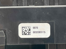 Load image into Gallery viewer, Temperature Controls Ford Escape 2020 - NW465765