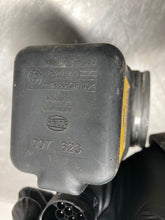 Load image into Gallery viewer, THROTTLE BODY BMW 323i 328i 528i Z3 1999 99 2000 00 - NW467357