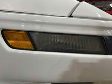 Load image into Gallery viewer, Park Lamp Light Chevrolet Corvette 1994 - NW467685