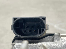 Load image into Gallery viewer, THROTTLE BODY MERCEDES CLK320 ML320 01 - 06 FITS MANY - NW468275