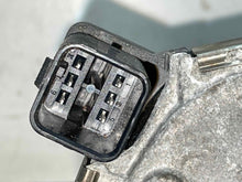 Load image into Gallery viewer, THROTTLE BODY 228I 320i 328D 328i 328I GT 428i 528D 528i X1 X3 X4 12-15 - NW468273