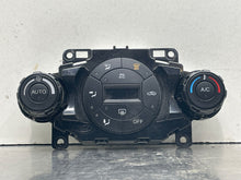 Load image into Gallery viewer, Temperature Controls Ford Fiesta 2016 - NW468170