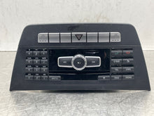 Load image into Gallery viewer, RADIO Mercedes-Benz C250 C300 C350 C63 2012 12 - NW468644