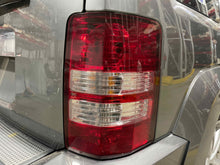 Load image into Gallery viewer, TAIL LIGHT LAMP Jeep Liberty 08 09 10 11 12 Right - NW468727