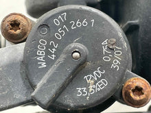 Load image into Gallery viewer, AIR RIDE COMPRESSOR E350 E550 CLS500 CLS55 CLS550 CLS63 E280 00-11 - NW468971