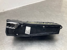 Load image into Gallery viewer, TEMPERATURE CONTROLS Acura TL 09 10 11 12 13 14 Right - NW469195