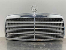 Load image into Gallery viewer, GRILL Mercedes 300D 300E 420 560SEL 86 87 88 89 90 91 - NW469863