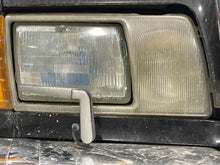 Load image into Gallery viewer, HEADLIGHT LAMP ASSEMBLY 300ce 300d 300e 300sdl 300se 300sel 86-91 Right - NW469872