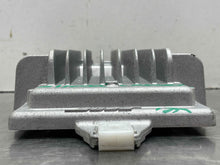 Load image into Gallery viewer, Radio Cadillac SRX 2012 - NW470321