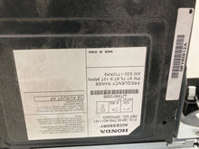 Load image into Gallery viewer, Radio Honda Fit 2009 09 2010 10 AM FM CD MP3 - NW472637