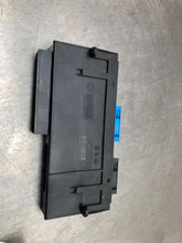Load image into Gallery viewer, BODY CONTROL COMPUTER 323i 328i 335i 2007 07 - NW470568