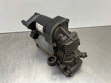 Load image into Gallery viewer, AIR RIDE COMPRESSOR CL550 CL600 CL63 CL65 S350 S400 S450 07-14 - NW470520