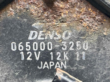 Load image into Gallery viewer, RADIATOR FAN ASSEMBLY Honda CRV 2007 07 2008 08 2009 09 2.4L - NW471097