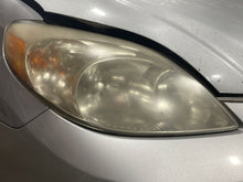 Load image into Gallery viewer, HEADLIGHT LAMP ASSEMBLY Toyota Matrix 03 04 05 06 07 08 Right - NW472098
