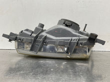 Load image into Gallery viewer, HEADLIGHT LAMP ASSEMBLY Subaru Forester 2001 01 2002 02 Right - NW472563