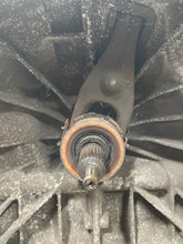 Load image into Gallery viewer, Transmission Subaru Forester 2002 - NW472725