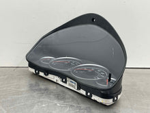 Load image into Gallery viewer, SPEEDOMETER CLUSTER Subaru Legacy 2006 06 Auto - NW472688