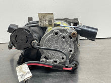 Load image into Gallery viewer, AIR RIDE COMPRESSOR LR3 LR4 Range Rover Sport 2005-2014 - NW472809