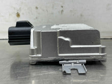 Load image into Gallery viewer, FUEL PUMP CONTROL MODULE COMPUTER Evoque LR2 LR4 Range Rover Sport 10-16 - NW472916