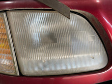 Load image into Gallery viewer, HEADLIGHT LAMP ASSEMBLY Expedition F150 Pickup F250 97-04 Right - NW473939