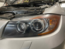 Load image into Gallery viewer, HEADLIGHT LAMP ASSEMBLY 323i 325ci 325i 328i 330ci 330i 330xi 06-08 Left - NW473942