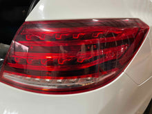 Load image into Gallery viewer, OUTER TAIL LIGHT LAMP E250 Van E250D E300 E350 E400 E550 E63 14-17 Right - NW474691