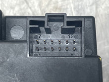 Load image into Gallery viewer, FUEL PUMP CONTROL MODULE COMPUTER B250 E250 Van C250 C300 C350 C63 CL550 11-16 - NW474586