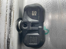 Load image into Gallery viewer, WHEEL RIM RX330 RX350 RX400H 04-09 17x6-1/2 ALLOY - NW475525