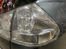 Load image into Gallery viewer, OUTER TAIL LIGHT LAMP Lexus RX330 RX350 04 05 06 07 08 09 Right - NW475444