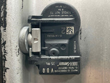 Load image into Gallery viewer, WHEEL RIM RX330 RX350 RX400H 04-09 17x6-1/2 ALLOY - NW475526