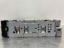 Load image into Gallery viewer, Radio Subaru Legacy 2003 03 AM FM CD - NW475305
