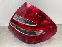 Load image into Gallery viewer, TAIL LIGHT LAMP ASSEMBLY E350 E320 E500 E55 03 04 05 06 Right - NW477621