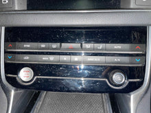 Load image into Gallery viewer, Temperature Controls Jaguar XF 2017 - NW477879