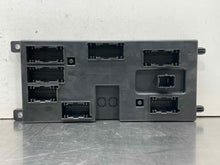 Load image into Gallery viewer, BODY CONTROL MODULE BCM COMPUTER XF XFR 2016 16 2017 17 - NW477748