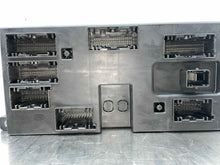 Load image into Gallery viewer, BODY CONTROL MODULE BCM COMPUTER XF XFR 2016 16 2017 17 - NW477748