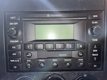 Load image into Gallery viewer, RADIO VW GOLF JETTA PASSAT 2001 01 02 03 04 05 AM FM CD - NW477964
