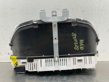 Load image into Gallery viewer, SPEEDOMETER CLUSTER Volvo S40 2000 00 2001 01 - NW479530