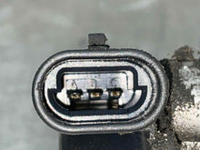 Load image into Gallery viewer, THROTTLE BODY Volvo S40 V40 2000 00 2001 01 02 03 04 - NW479563