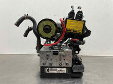 Load image into Gallery viewer, ABS Pump HIGHLANDER 2012 - NW478962
