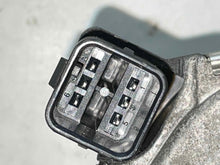 Load image into Gallery viewer, THROTTLE BODY 228I 320i 328D 328i 328I GT 428i 528D 528i X1 X3 X4 12-15 - NW479559