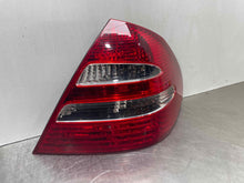 Load image into Gallery viewer, TAIL LIGHT LAMP ASSEMBLY E350 E320 E500 E55 03 04 05 06 Right - NW480075