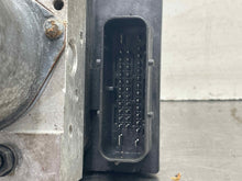 Load image into Gallery viewer, ABS PUMP BMW 525xi 530xi 2006 06 2007 07 - NW480144